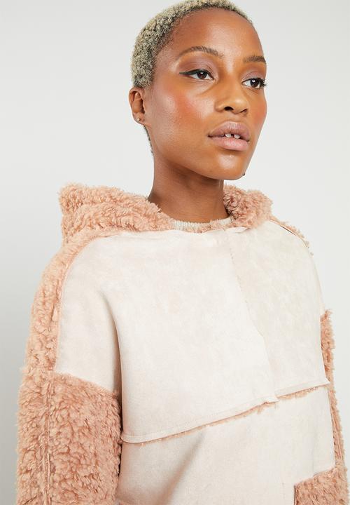 Missguided - Longline curly borg bonded coat - pink