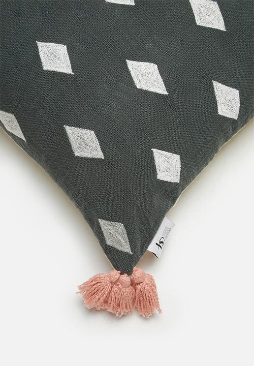Sixth Floor - Almaz cushion cover - grey/pink