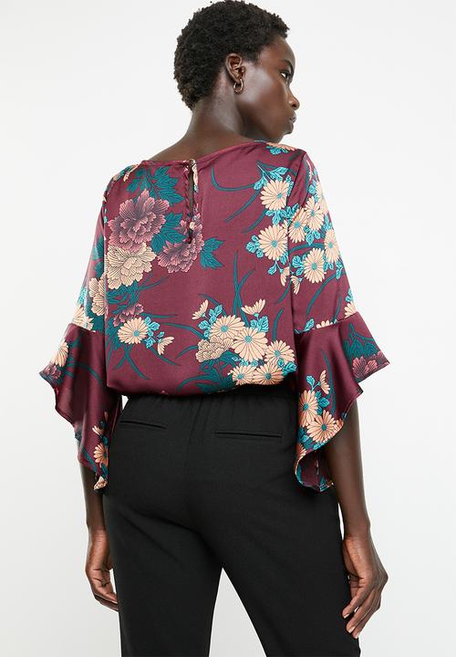 Revenge - Floral bell sleeve top - burgundy