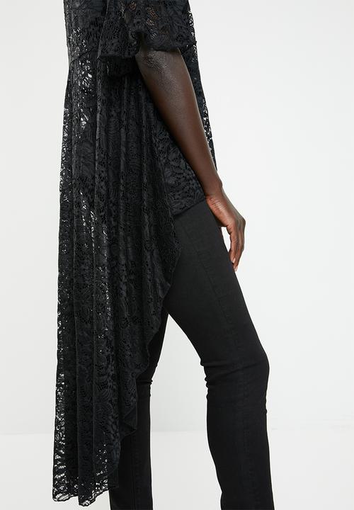 Revenge - Dip hem lace top - black
