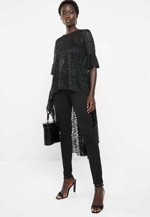 Revenge - Dip hem lace top - black