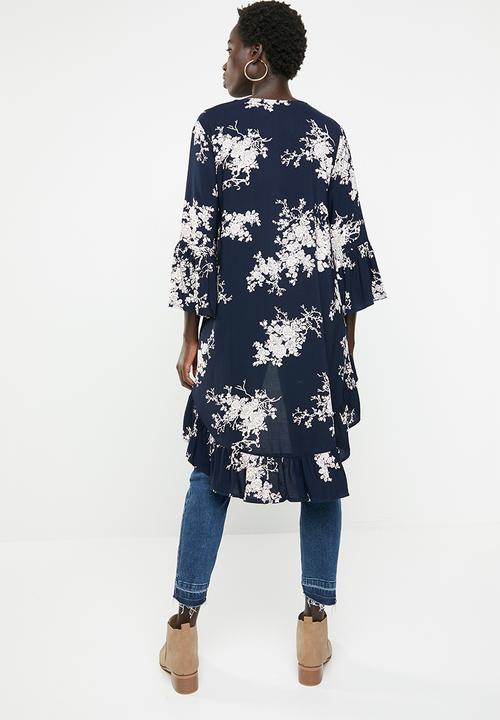 Revenge - Floral dip hem fluted sleeve top - navy