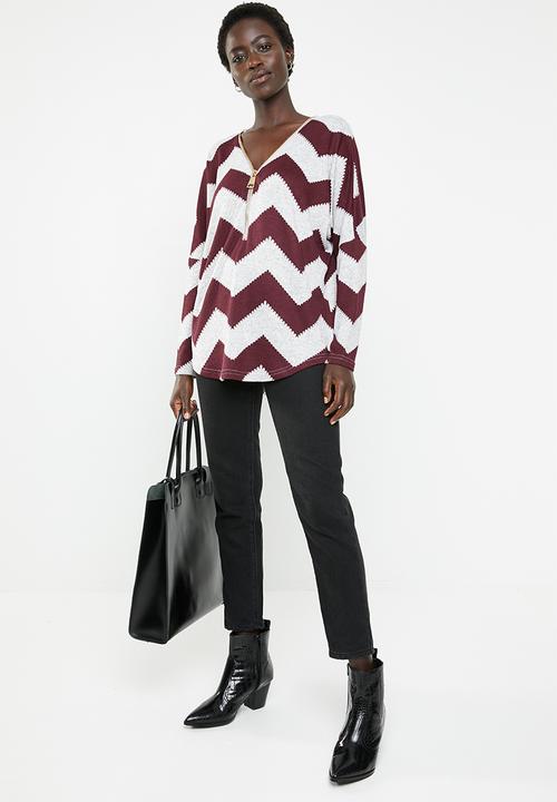 Revenge - Zig zag top - burgundy & grey