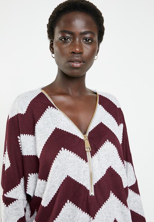 Revenge - Zig zag top - burgundy & grey