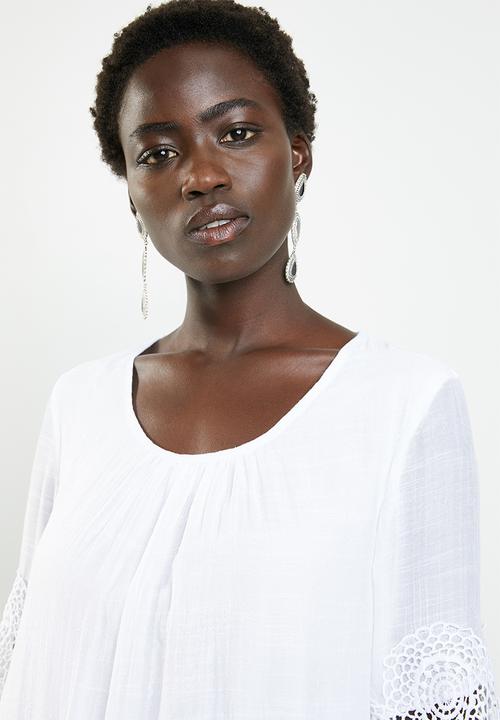 Revenge - Lace border round neck top - white