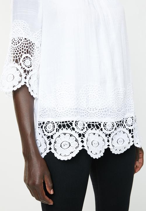 Revenge - Lace border round neck top - white