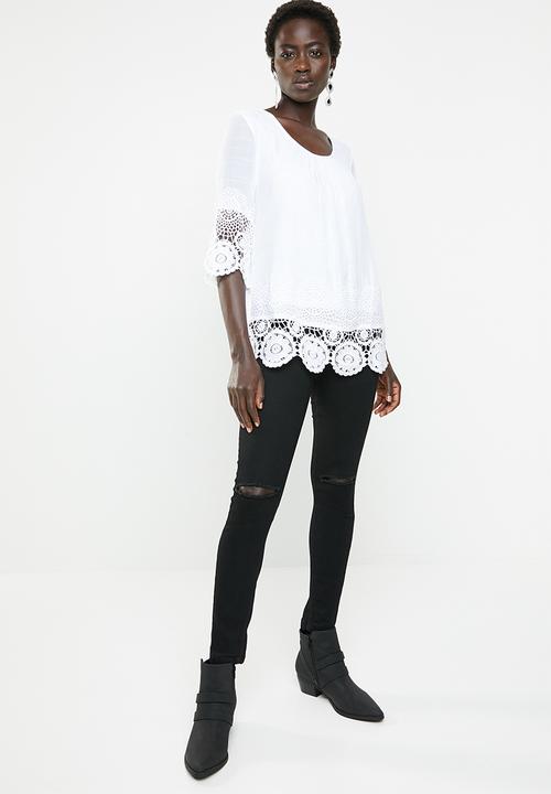 Revenge - Lace border round neck top - white