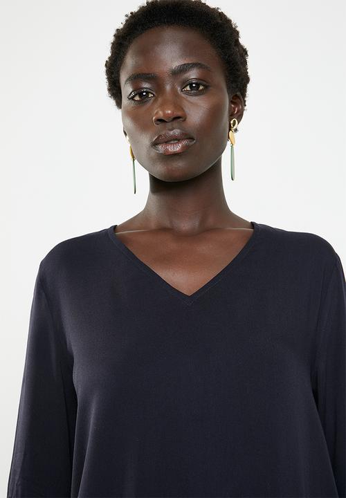 Revenge - Bell sleeve dip hem top - navy