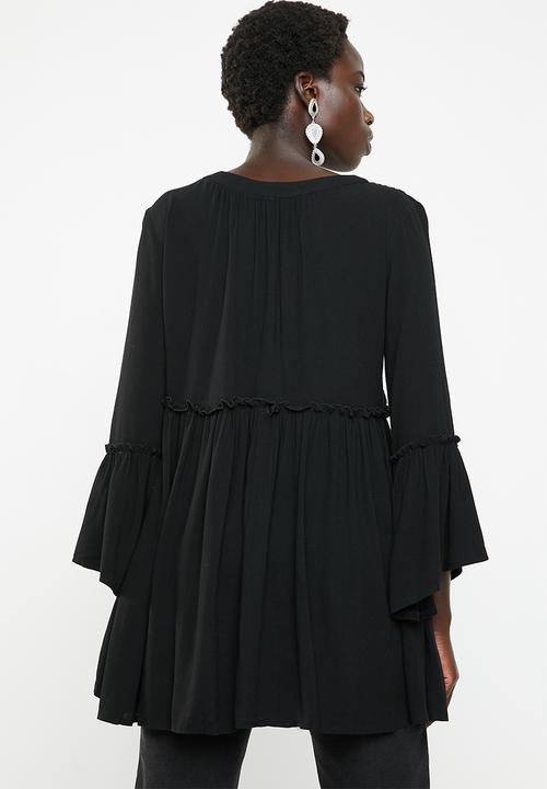 Revenge - Hi lo lace up top - black