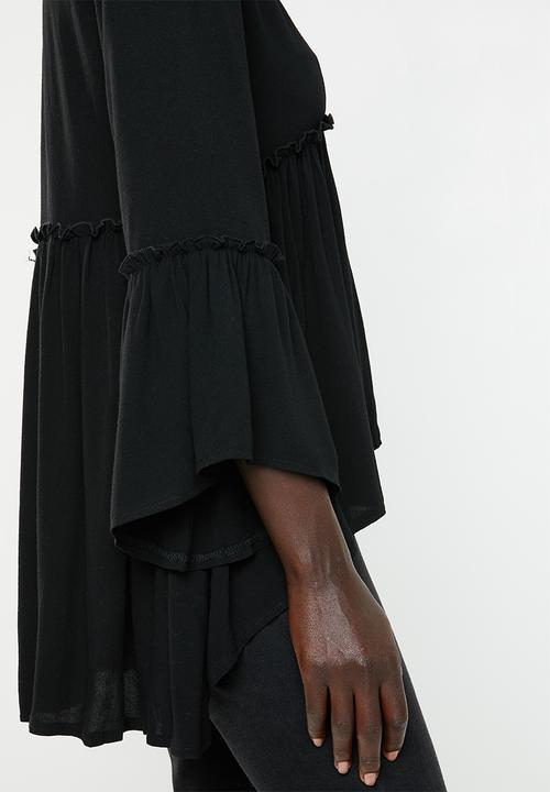 Revenge - Hi lo lace up top - black