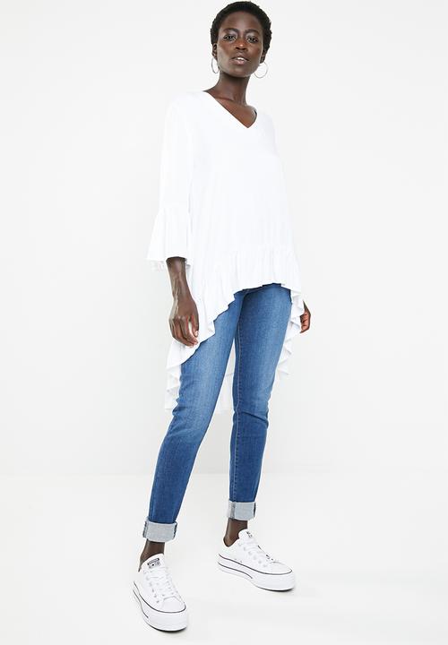 Revenge - Bell sleeve dip hem top - white