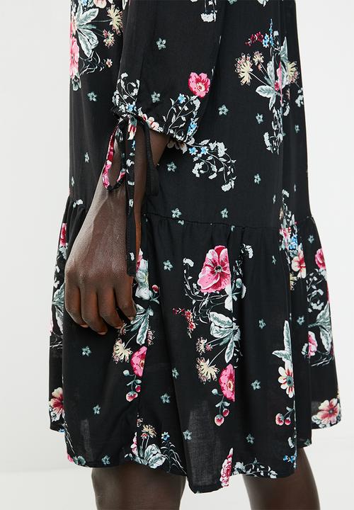 Revenge - Floral drop waist v-neck dress - black