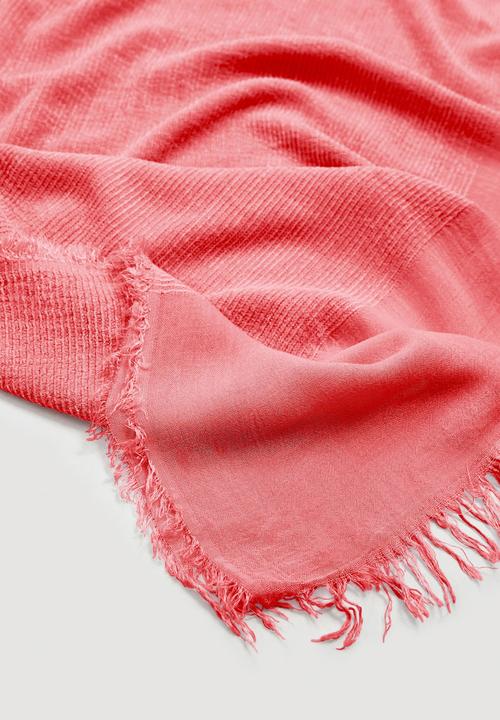 MANGO - Frayed edge scarf - coral