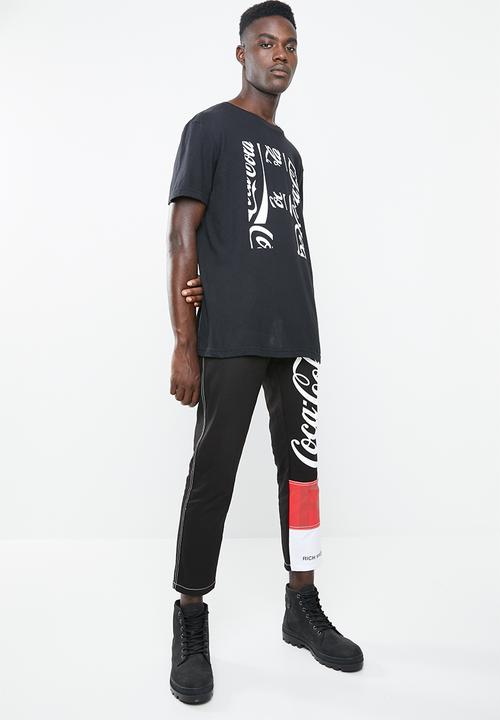 Coke Threds - Coke Threds Rich Mnisi staple tee - black