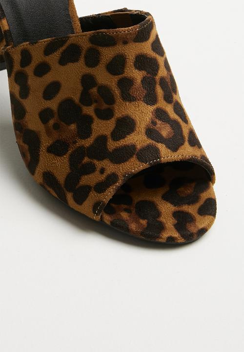 dailyfriday - Ankle strap block heel - brown & black