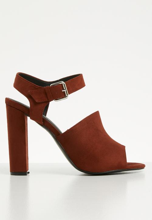 dailyfriday - Ankle strap block heel - burgundy