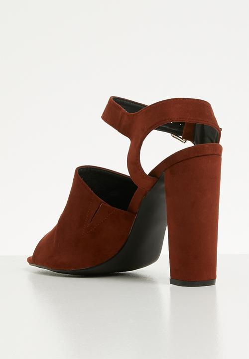 dailyfriday - Ankle strap block heel - burgundy