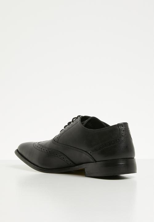 Superbalist - Seth leather brogue - black