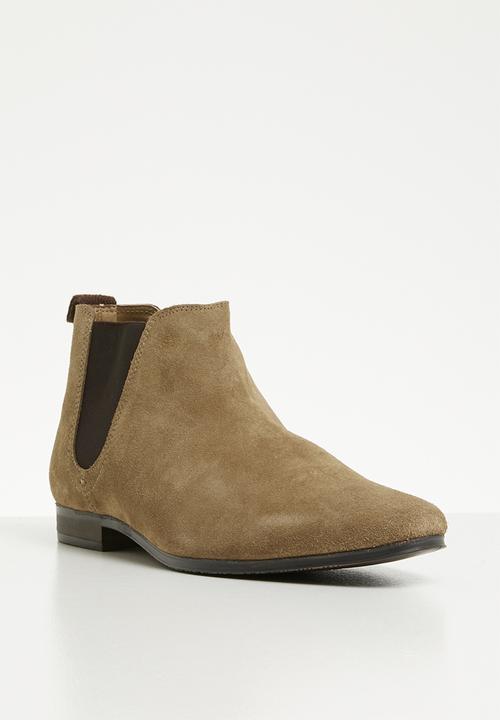 Superbalist - Ethan suede chelsea boot - neutral