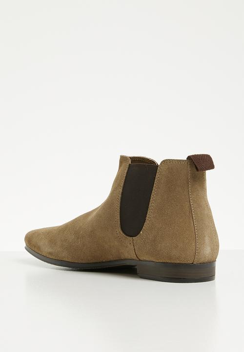 Superbalist - Ethan suede chelsea boot - neutral