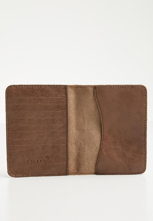 Escape Society - Leather passport holder - brown