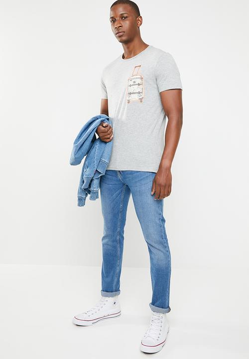 STYLE REPUBLIC - Printed chest pocket tee - grey