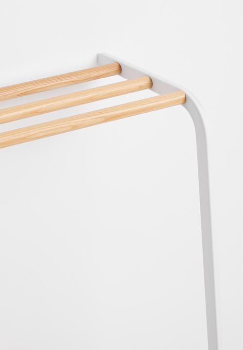 Yamazaki - Tosca leaning bath towel hanger - white