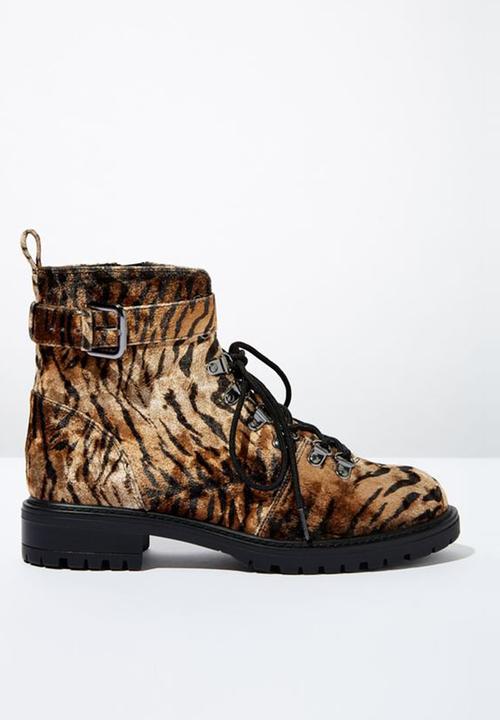 Cotton On - Hariette combat boot - brown & black