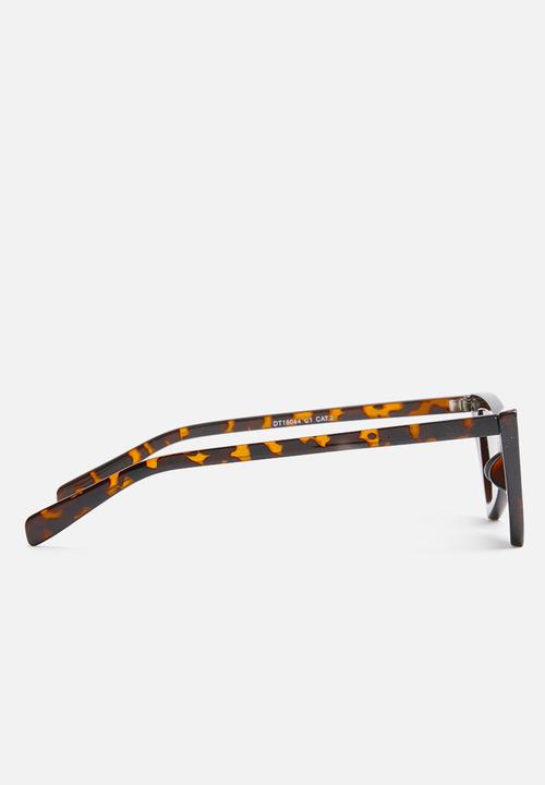 Missguided - Angled sunglasses - brown