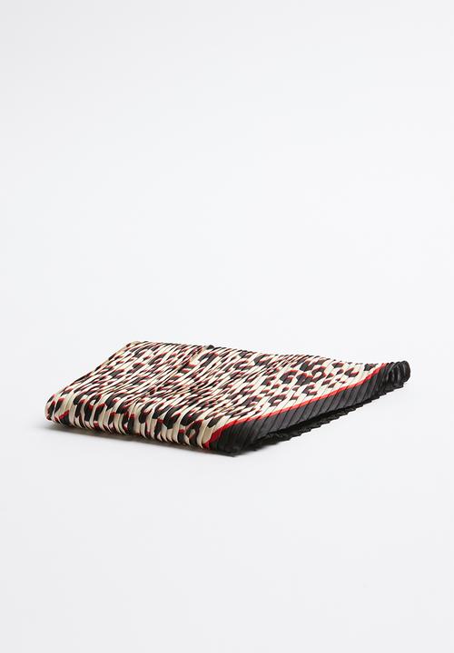 Superbalist - Animal print neckerchief - red & black