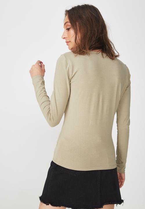 Cotton On - Everyday long sleeve v-neck top - beige 