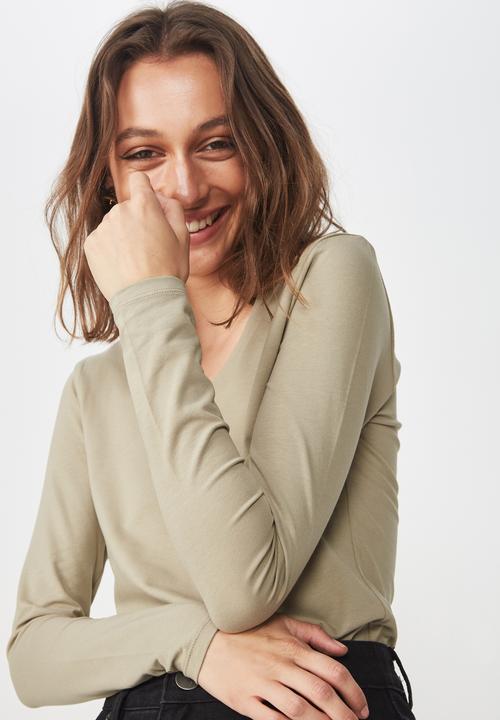 Cotton On - Everyday long sleeve v-neck top - beige 