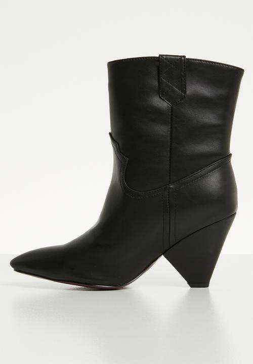 Plum - Embellished boot - black