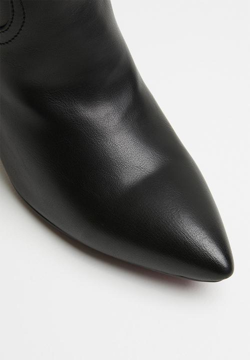 Plum - Embellished boot - black