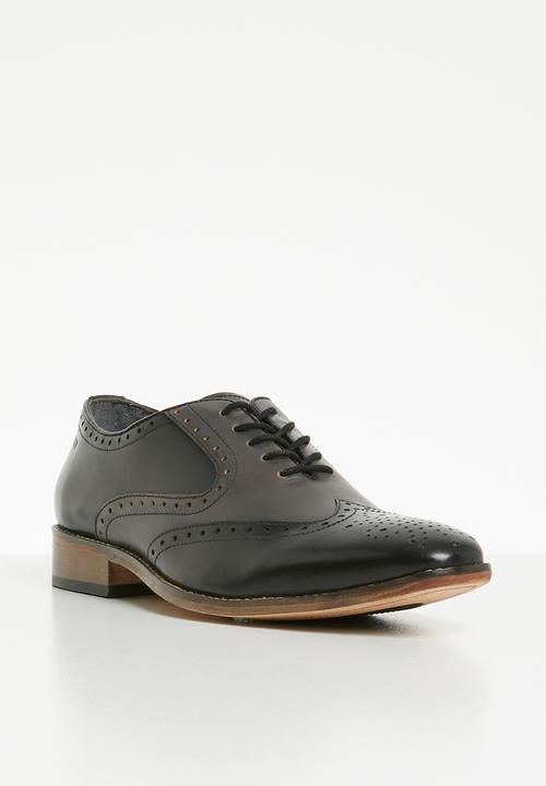 Pringle of Scotland - Aaron lace-up - black