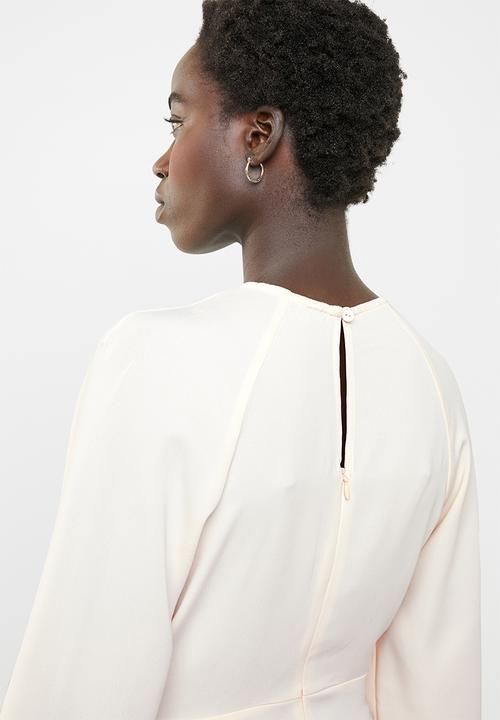 Revenge - Tie front blouse with open back - pink