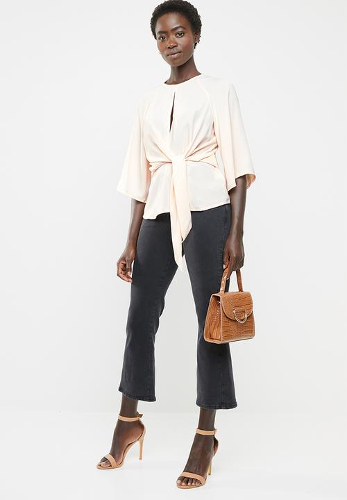 Revenge - Tie front blouse with open back - pink