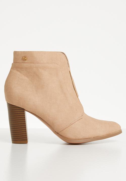 Miss Black - Front zip ankle boot - neutral