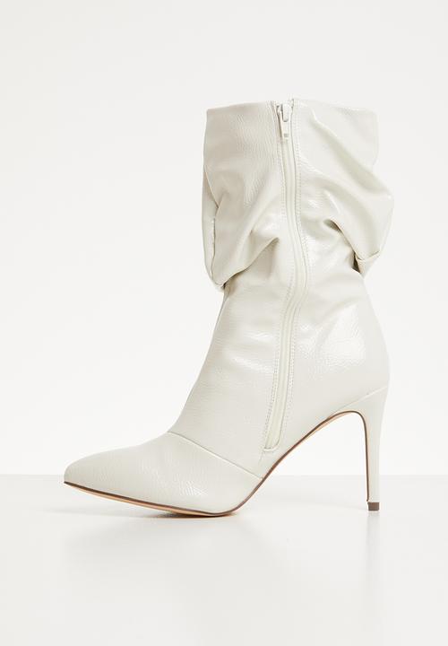 Miss Black - Trixie boot - off white