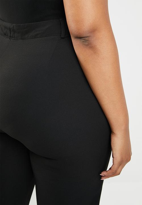 Brave Soul - Plus size cropped trouser with side ruffle detail - black