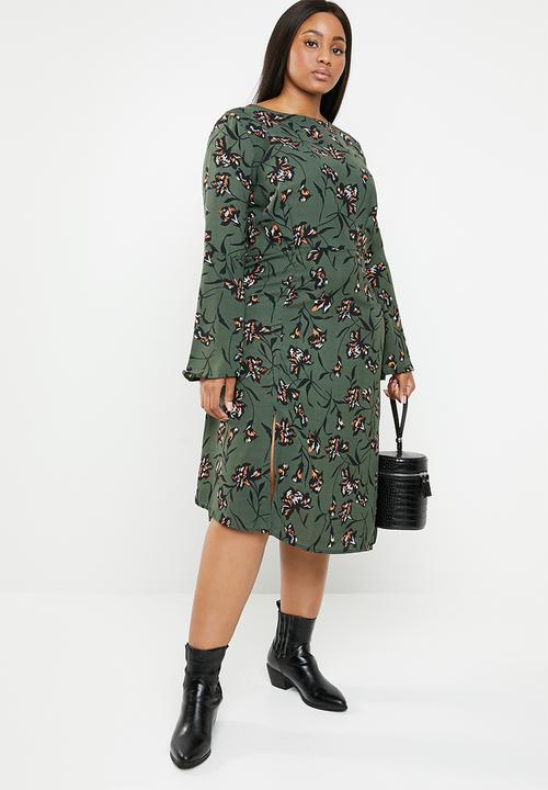 Brave Soul - Plus size asymmetric floral dress with bell sleeves - multi