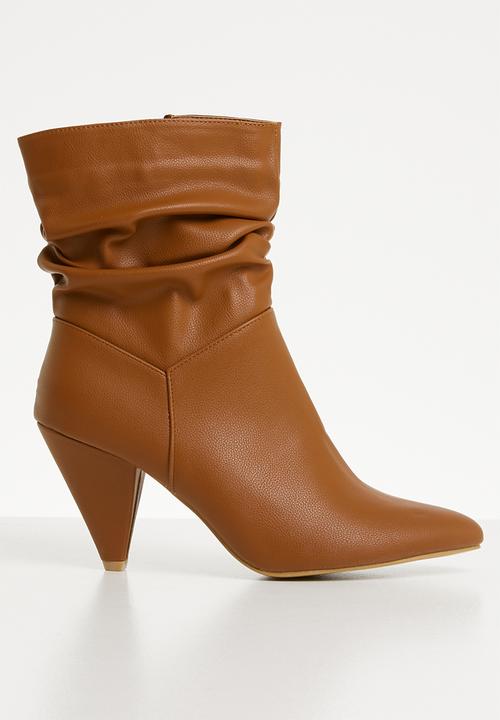 Jada - Kitten heel boot - tan