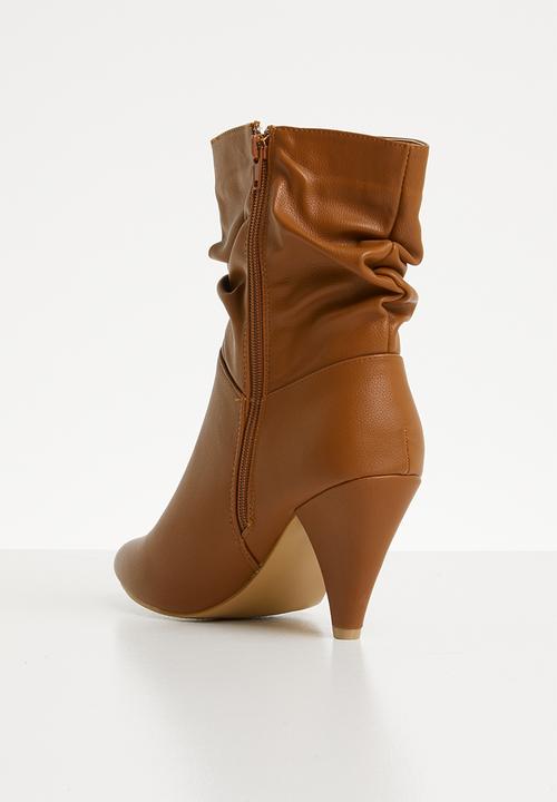 Jada - Kitten heel boot - tan