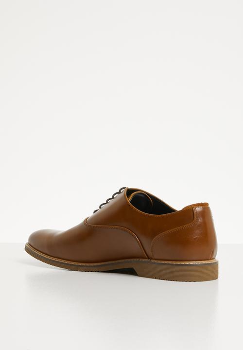 Steve Madden - Nunan formal shoe - tan