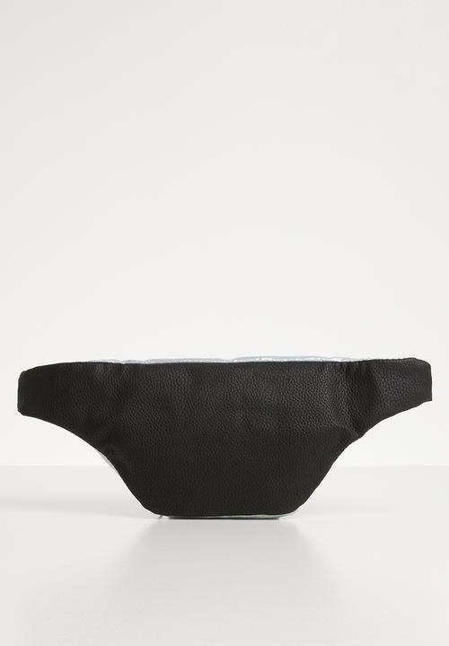 Pop Candy - Zip detailed moon bag - silver