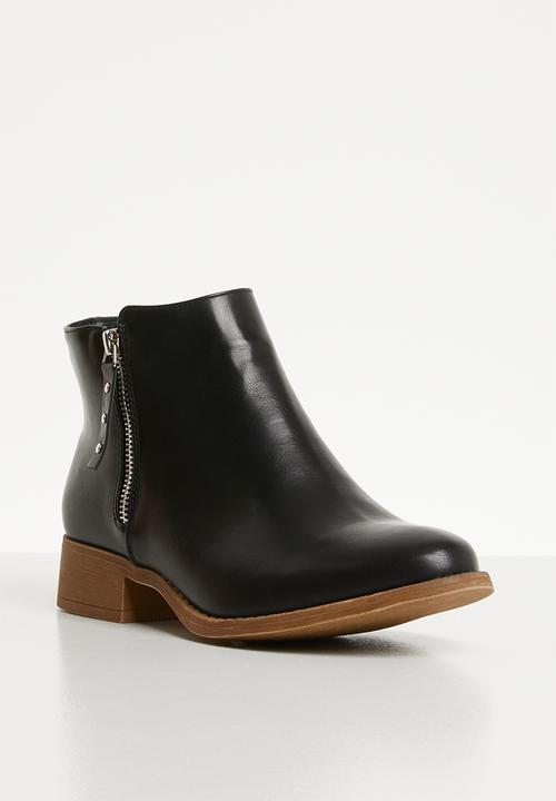Superbalist - Basic stud ankle boot