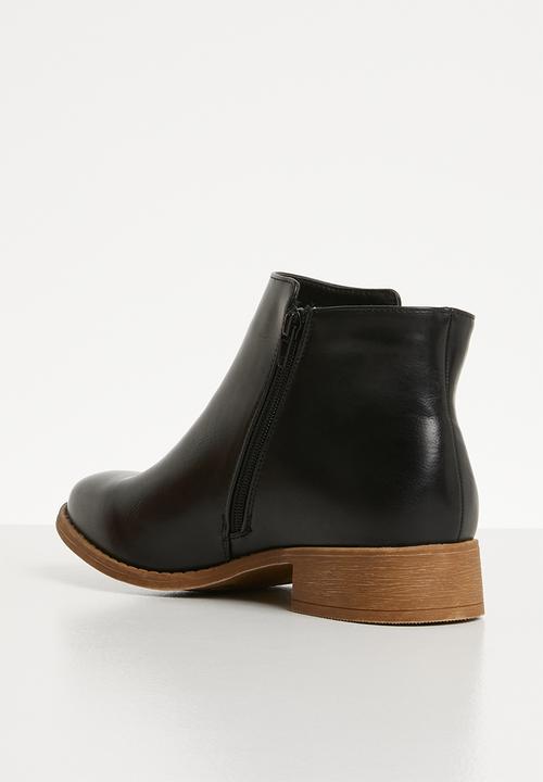 Superbalist - Basic stud ankle boot