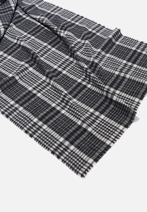 Cotton On - Lexi mid weight check scarf - black & white 