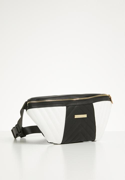 BLACKCHERRY - Quilt detail moonbag - black & white