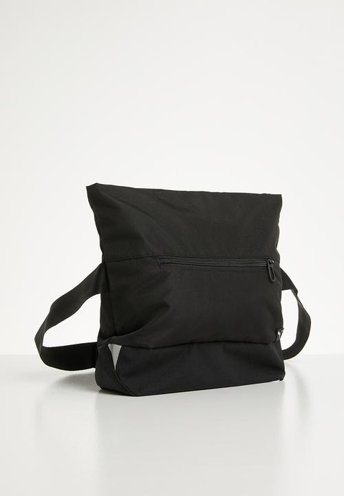 PUMA - Relax waist bag - black